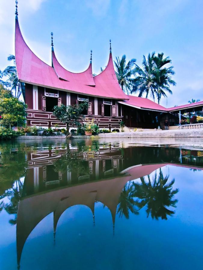 Rumah Gadang Simarasok Baso Bagian luar foto